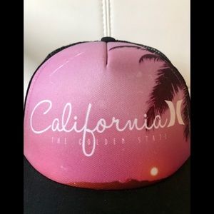HURLEY TRUCKER HAT (NWT)